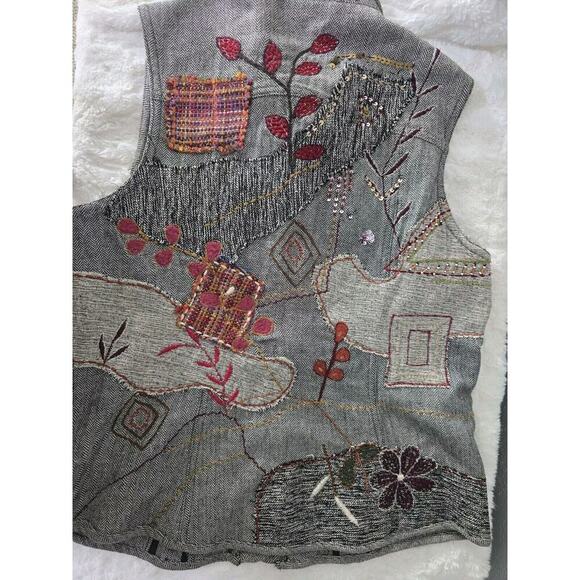 Chico's Embroidered Floral Patchwork Sequins Herringbone Vest Med Artsy Cottage - Picture 9 of 10